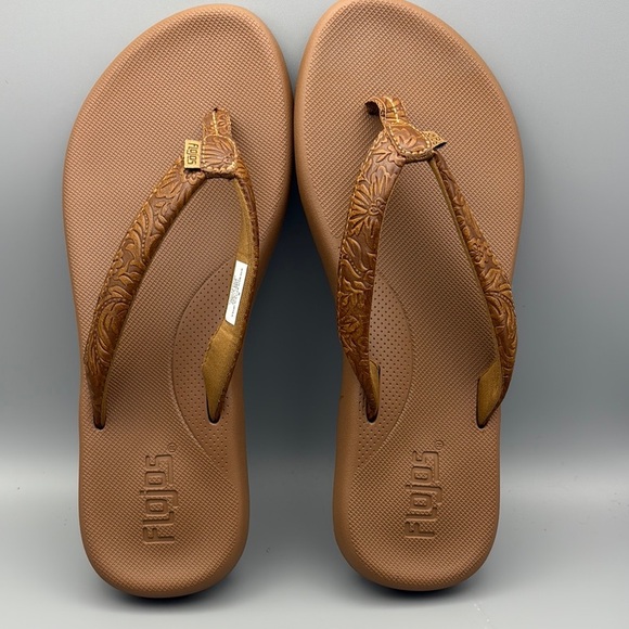 Flojos Brown Women’s Flip Flop Sandals Classic Cushioned Design size 8 NWOT - Picture 1 of 6